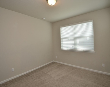 9821 Prairie Garden Lane - Photo Thumbnail 35