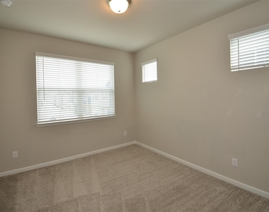 9821 Prairie Garden Lane - Photo Thumbnail 34