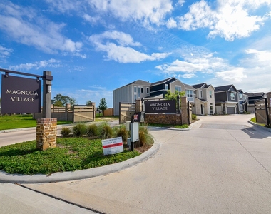 9821 Prairie Garden Lane - Photo Thumbnail 5