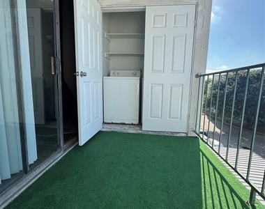 2824 S Bartell Drive - Photo Thumbnail 10