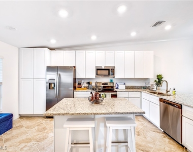 15990 Grassland Lane - Photo Thumbnail 10
