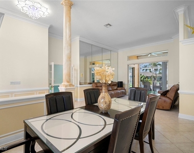 5024 Sw 8th Place - Photo Thumbnail 6