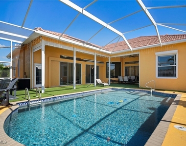 5024 Sw 8th Place - Photo Thumbnail 23