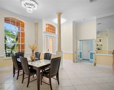 5024 Sw 8th Place - Photo Thumbnail 8