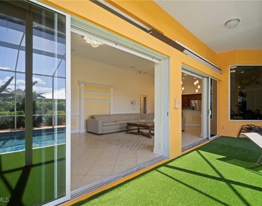 5024 Sw 8th Place - Photo Thumbnail 22