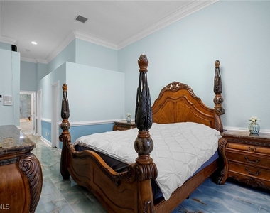 5024 Sw 8th Place - Photo Thumbnail 36