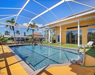 5024 Sw 8th Place - Photo Thumbnail 20