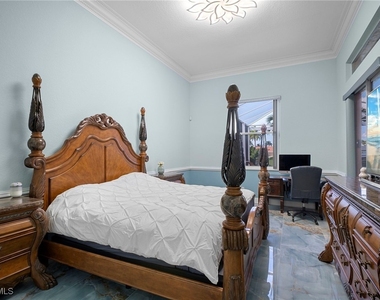 5024 Sw 8th Place - Photo Thumbnail 35