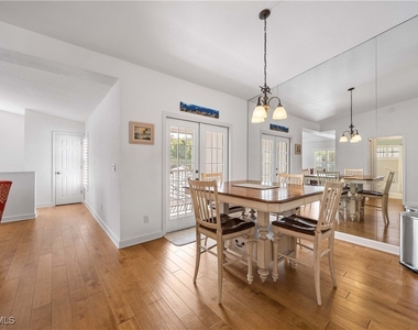 7050 Barrington Circle - Photo Thumbnail 5