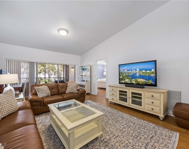 7050 Barrington Circle - Photo Thumbnail 7