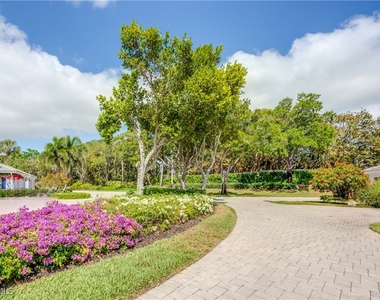 7050 Barrington Circle - Photo Thumbnail 34