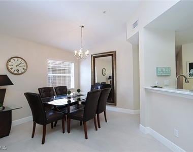 6544 Huntington Lakes Circle - Photo Thumbnail 7