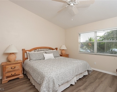 6544 Huntington Lakes Circle - Photo Thumbnail 11