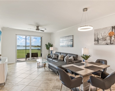 43020 Greenway Boulevard - Photo Thumbnail 4