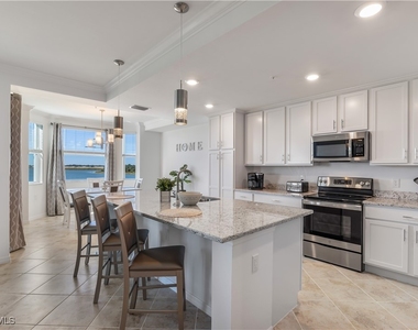 43020 Greenway Boulevard - Photo Thumbnail 3