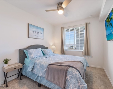 43020 Greenway Boulevard - Photo Thumbnail 9