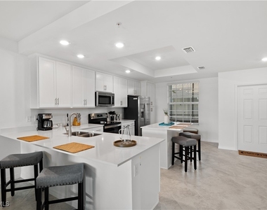 15980 Grassland Lane - Photo Thumbnail 4