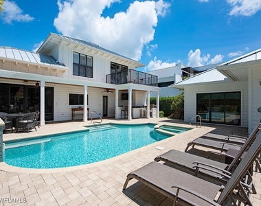 354 1st Avenue N - Photo Thumbnail 9