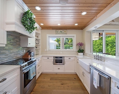 354 1st Avenue N - Photo Thumbnail 5