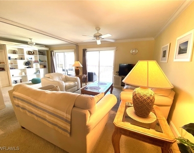 555 Park Shore Drive - Photo Thumbnail 8