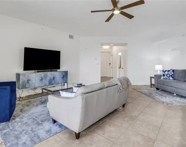 450 Bayfront Place - Photo Thumbnail 3