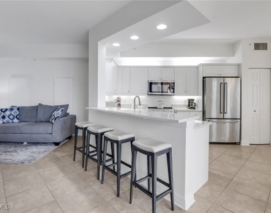 450 Bayfront Place - Photo Thumbnail 5