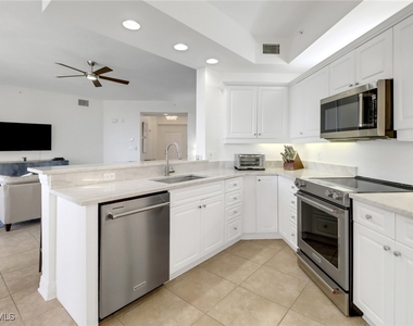 450 Bayfront Place - Photo Thumbnail 7