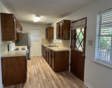 18121 Atkinson Lane - Photo Thumbnail 14