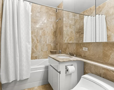 150 East 57th Street, Unit 22e - Photo Thumbnail 6