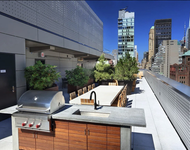 200-210 East 39th Street, Unit 15a - Photo Thumbnail 9