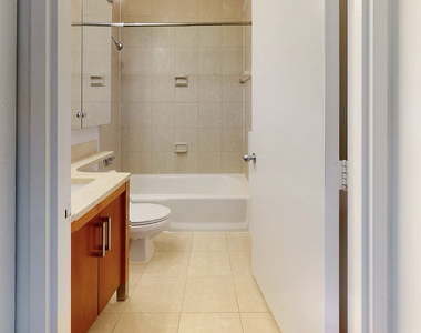 401 East 34th Street, Unit N15g - Photo Thumbnail 3