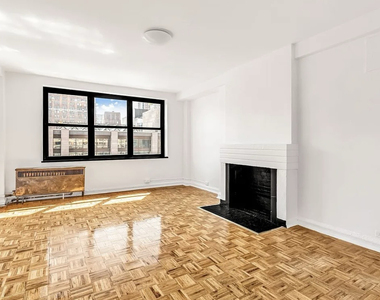 307-310 East 44th Street, Unit 1705 - Photo Thumbnail 1
