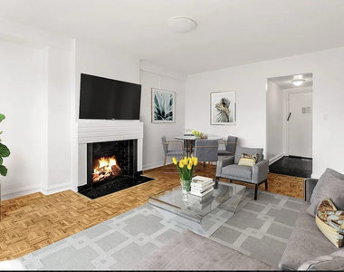 307-310 East 44th Street, Unit 1705 - Photo Thumbnail 2