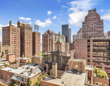 307-310 East 44th Street, Unit 1705 - Photo Thumbnail 8