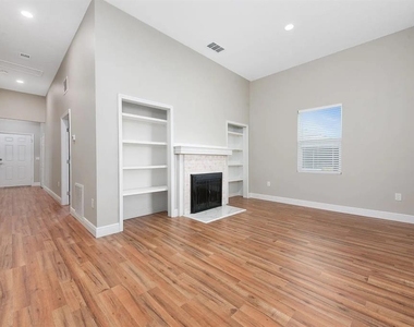 4955 Old Lucerne Park Road - Photo Thumbnail 8