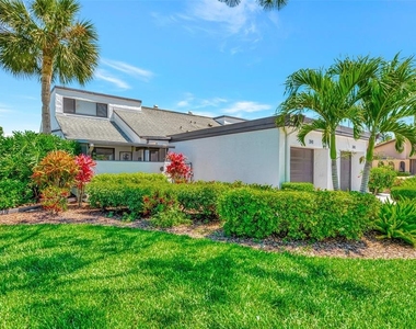 3141 Heatherwood Lane - Photo Thumbnail 2