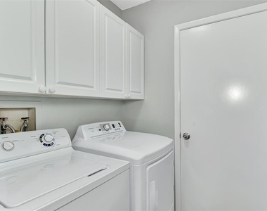3141 Heatherwood Lane - Photo Thumbnail 39