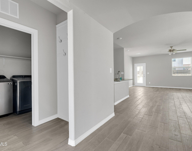 12260 Desert Wolf Avenue - Photo Thumbnail 19