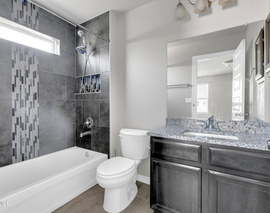 12260 Desert Wolf Avenue - Photo Thumbnail 32