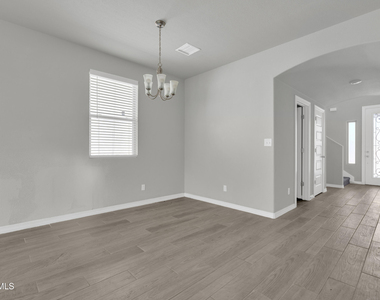 12260 Desert Wolf Avenue - Photo Thumbnail 5
