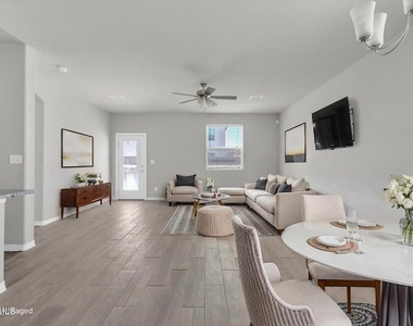 12260 Desert Wolf Avenue - Photo Thumbnail 50