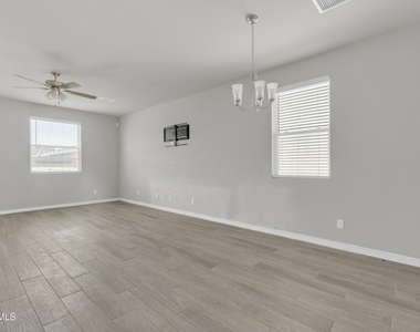 12260 Desert Wolf Avenue - Photo Thumbnail 21