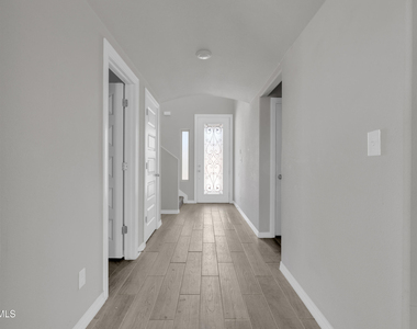 12260 Desert Wolf Avenue - Photo Thumbnail 18