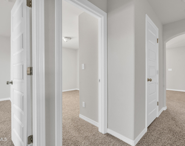 12260 Desert Wolf Avenue - Photo Thumbnail 35