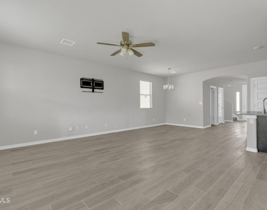 12260 Desert Wolf Avenue - Photo Thumbnail 22