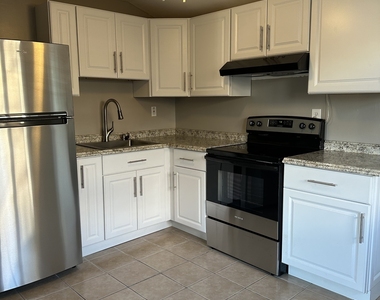 466 Merritt Street - Photo Thumbnail 1