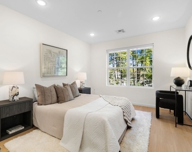 70 Ridgedale Ave - Photo Thumbnail 8