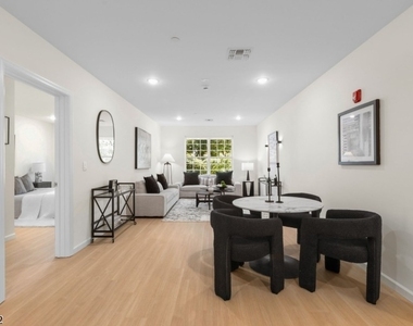 70 Ridgedale Ave - Photo Thumbnail 5