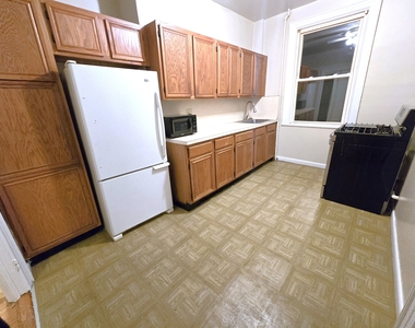24-31 41st Street - Photo Thumbnail 6