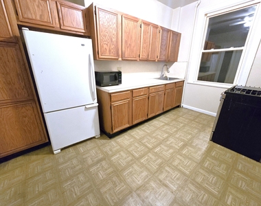 24-31 41st Street - Photo Thumbnail 5